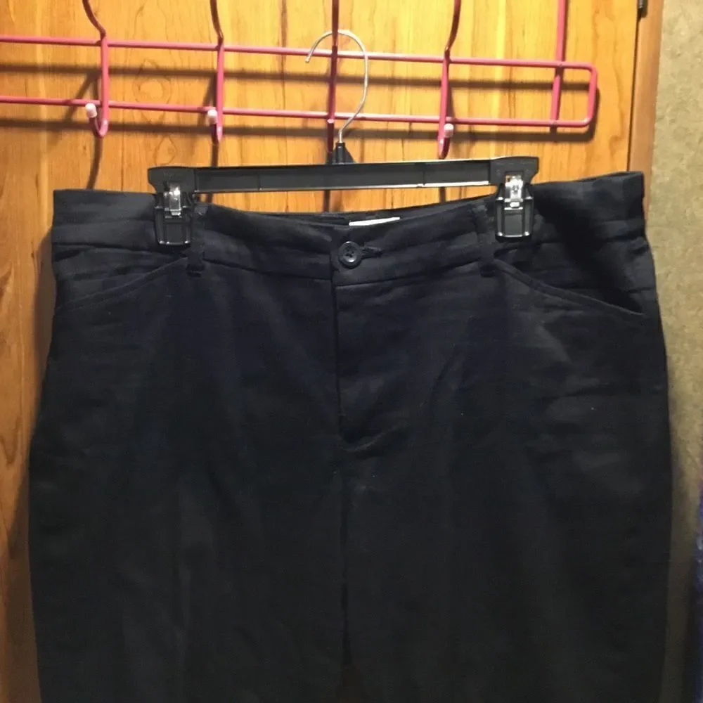 St. John’s Bay Black Crop Pants Women’s Size 16